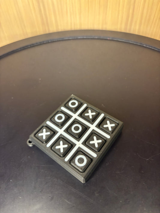 Tic Tac Toe Keychain - Fun on the Go